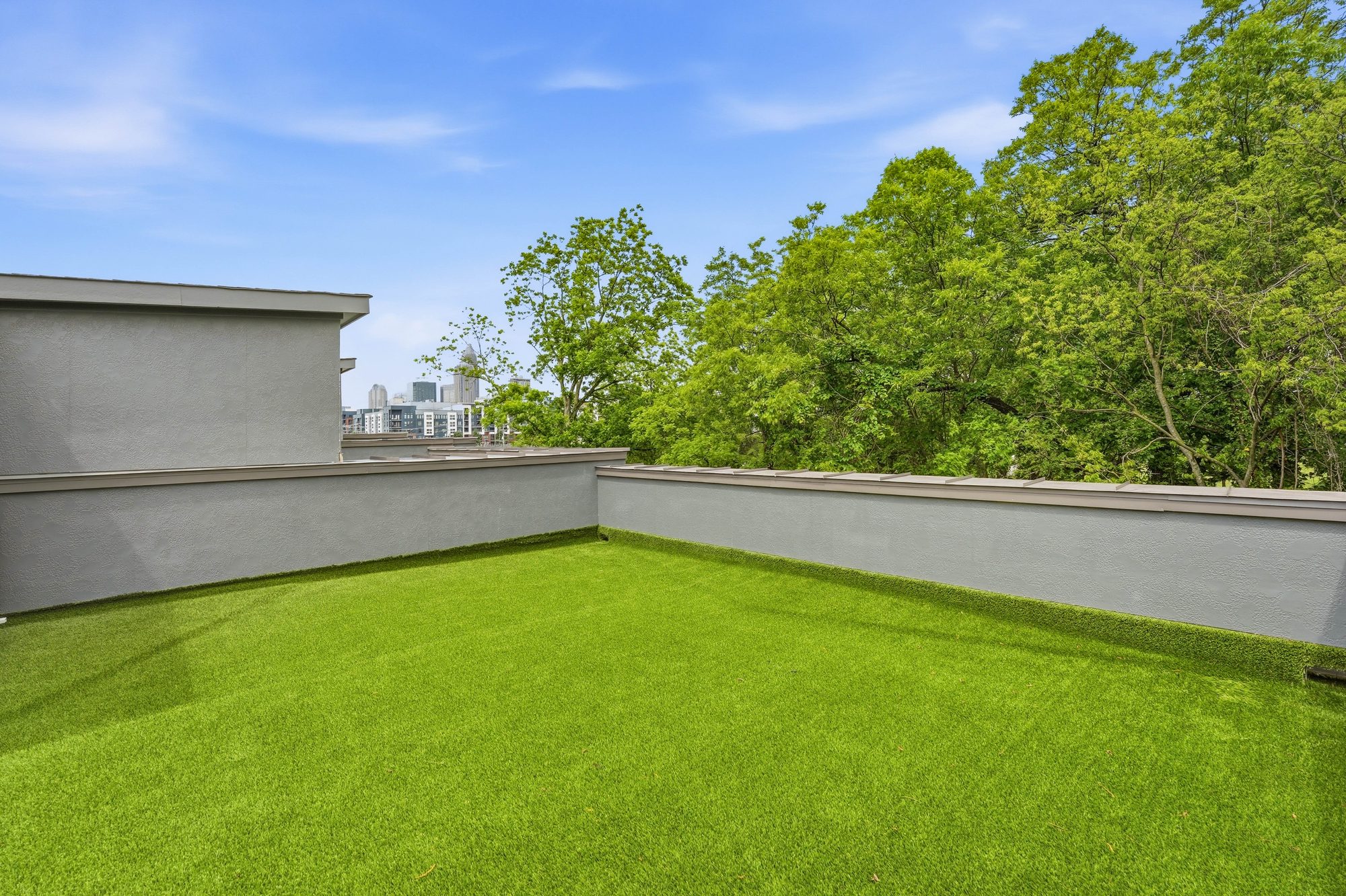 The roof deck at 604 E 16th Street